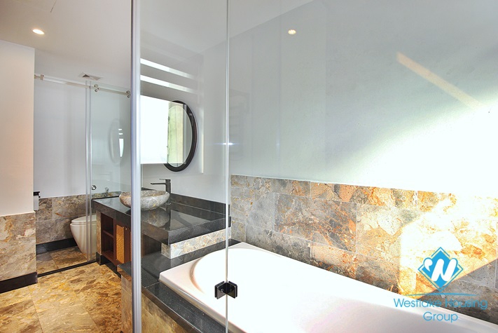 A lake view 3 bedroom apartment in Tu hoa, Tayho, Hanoi